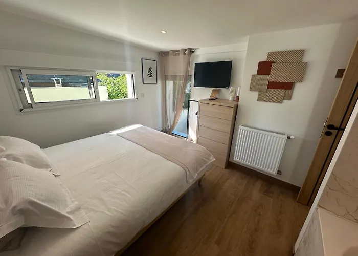 La Cour Des Princesses * Deauville